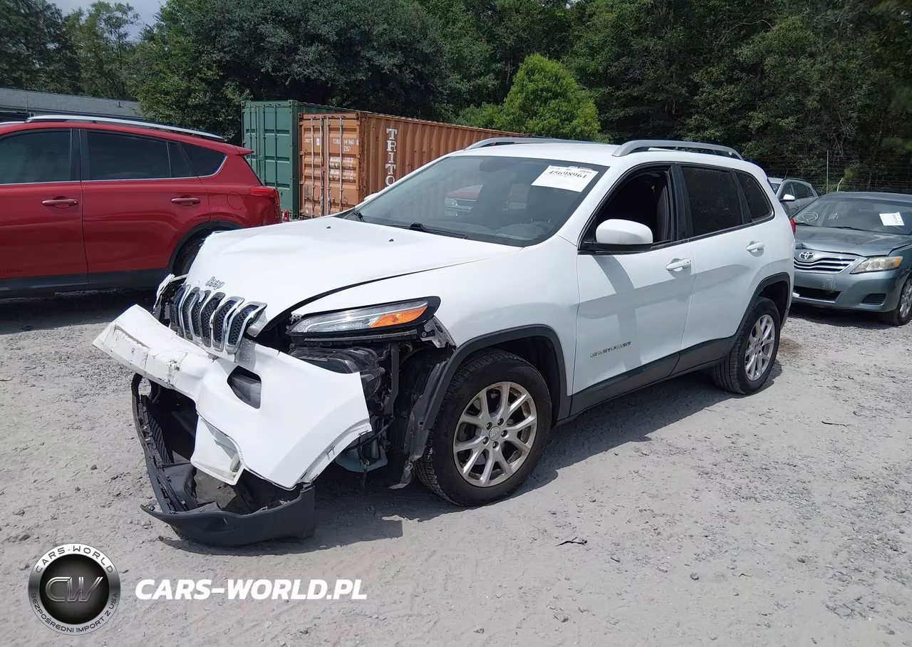 2014 Jeep Cherokee Latitude VIN:1C4PJLCS7EW105858 - 2