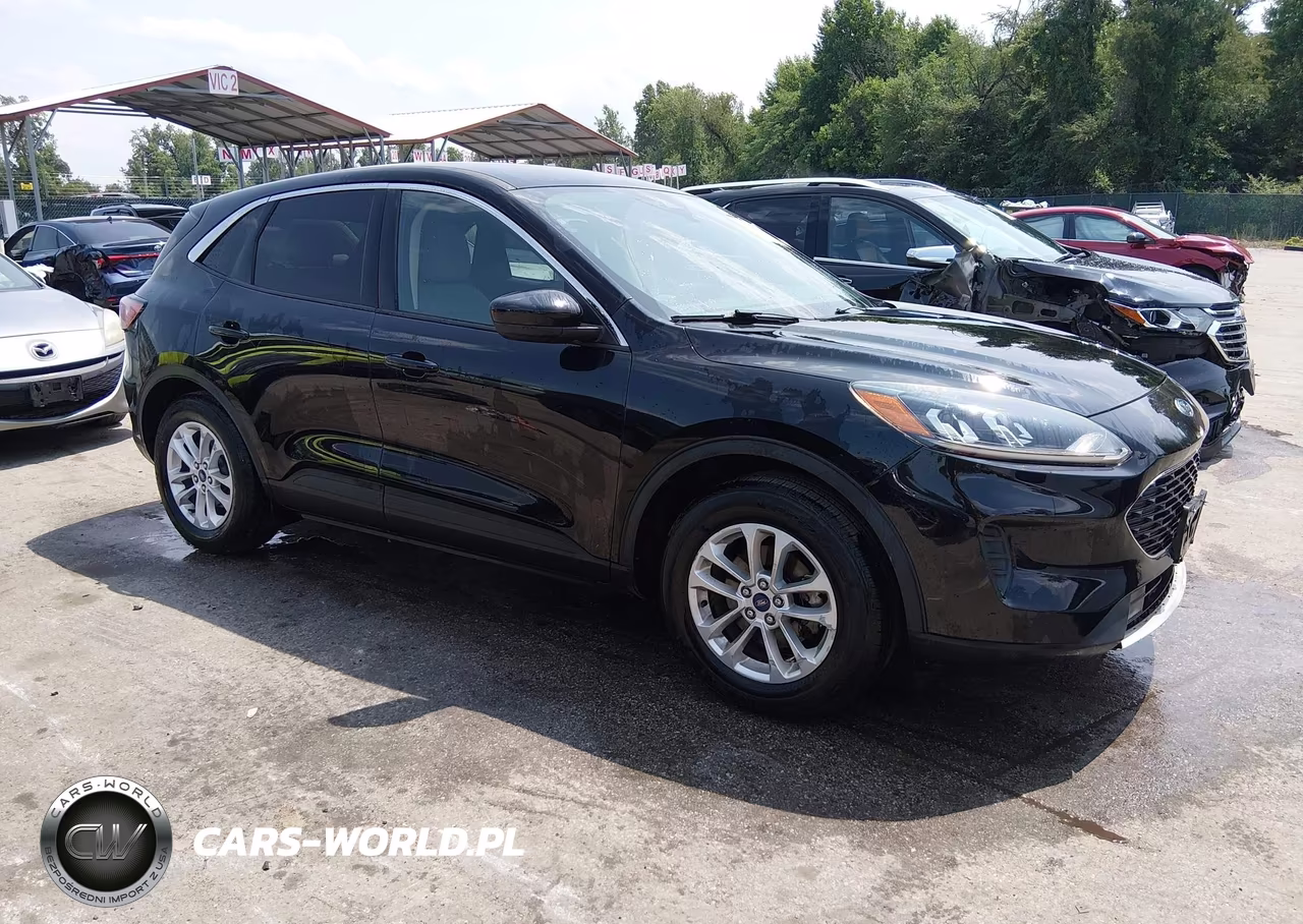 2020 Ford Escape Se