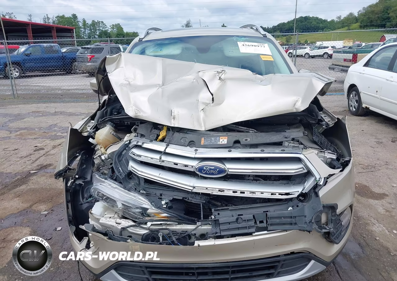 2017 Ford Escape Titanium VIN:1FMCU9J90HUB13756 - 12