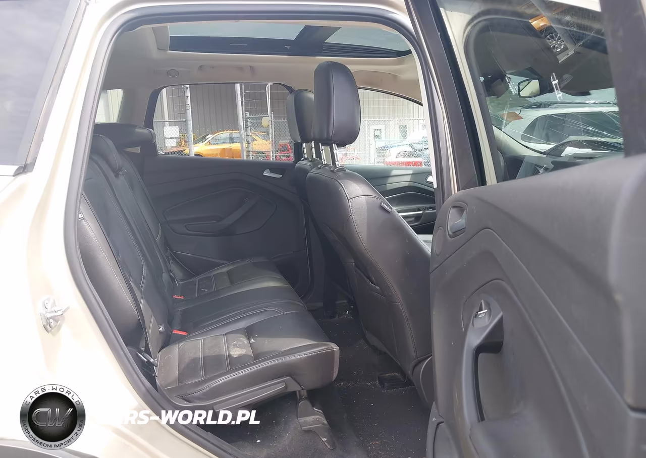 2017 Ford Escape Titanium VIN:1FMCU9J90HUB13756 - 8