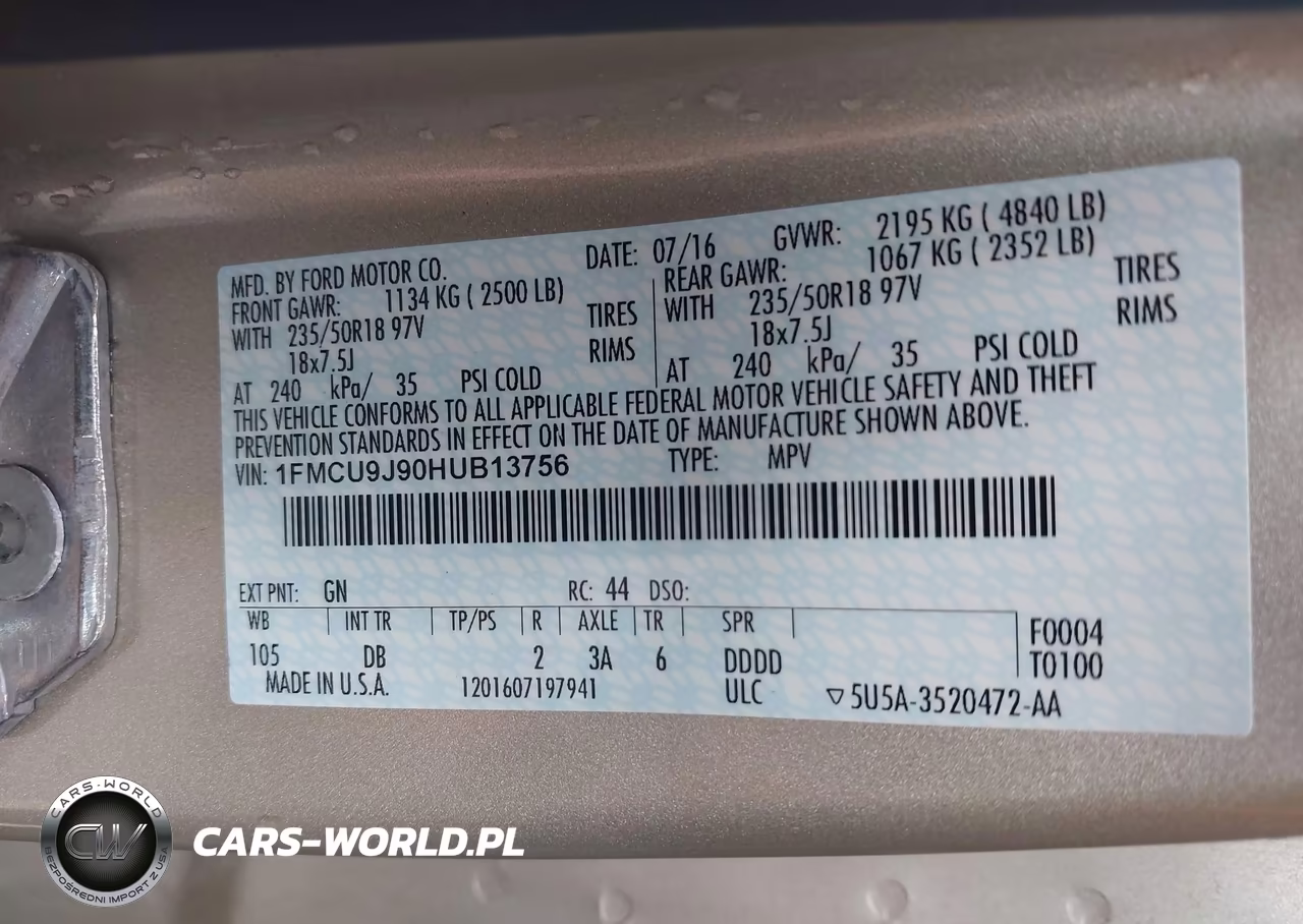 2017 Ford Escape Titanium VIN:1FMCU9J90HUB13756 - 9