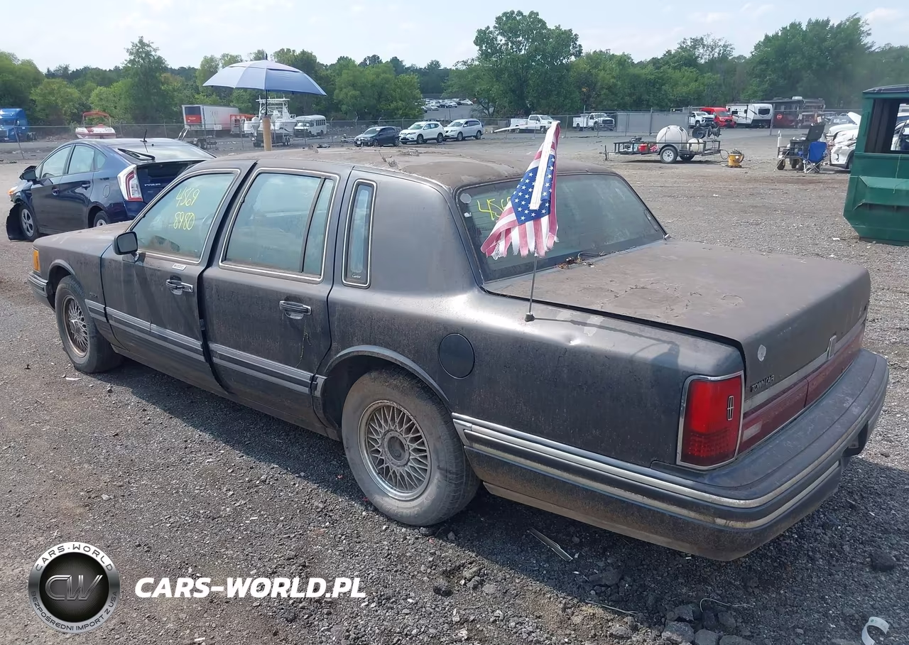 1993 Lincoln Town Car Cartier VIN:1LNLM83W0PY742969 - 3