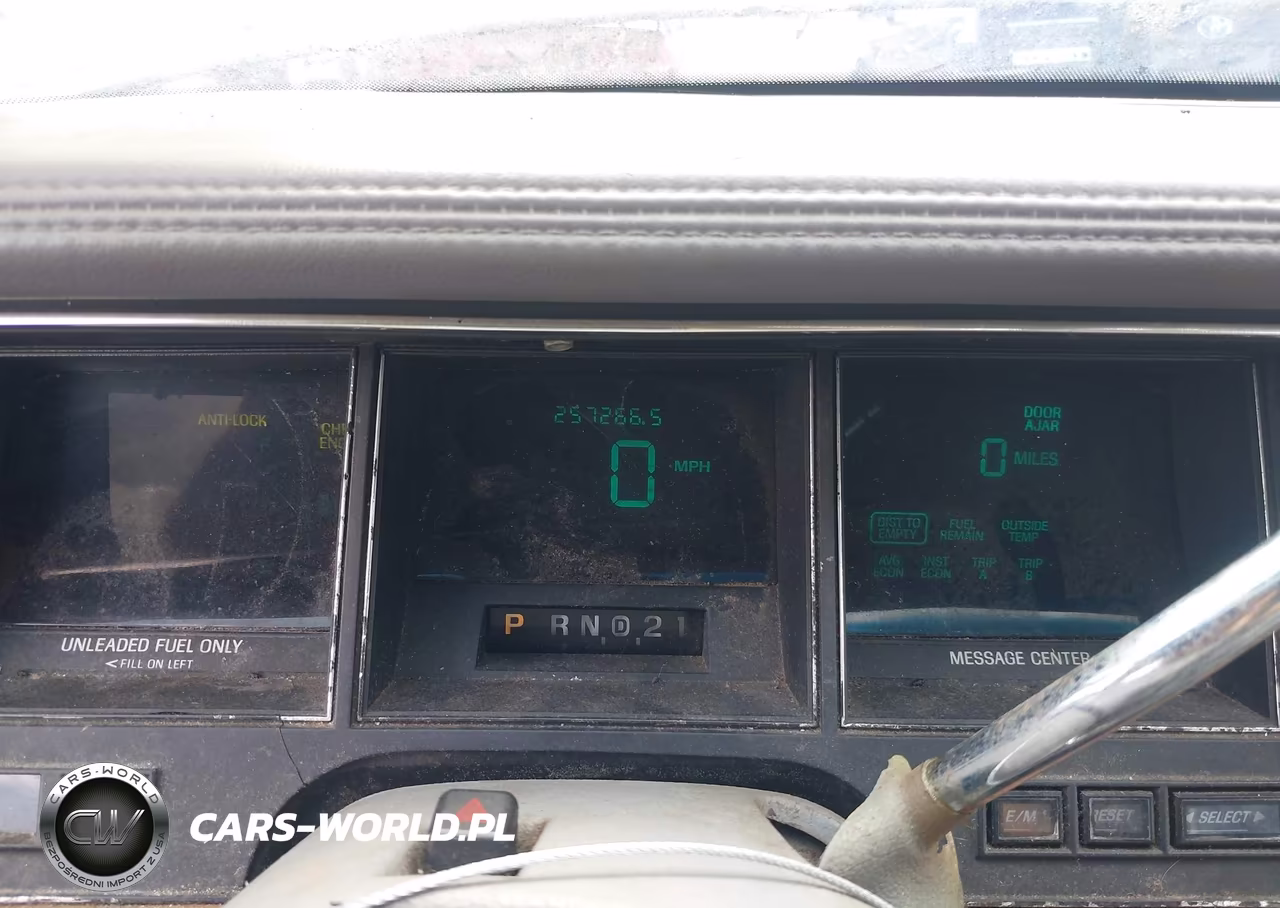 1993 Lincoln Town Car Cartier VIN:1LNLM83W0PY742969 - 7