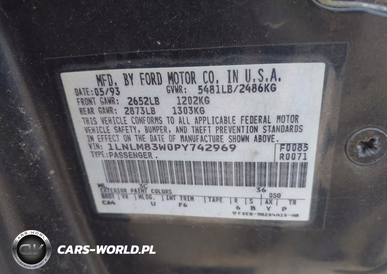1993 Lincoln Town Car Cartier VIN:1LNLM83W0PY742969 - 9