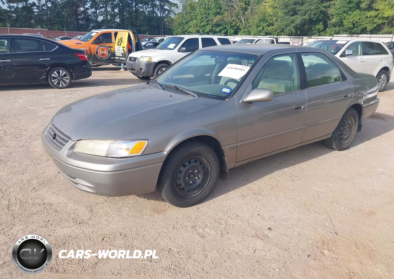 1999 Toyota Camry Le VIN:4T1BG22KXXU495997 - 2