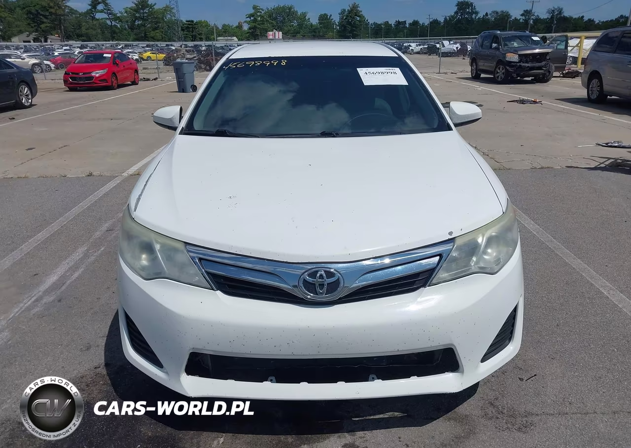 2014 Toyota Camry Le VIN:4T4BF1FK2ER433715 - 12