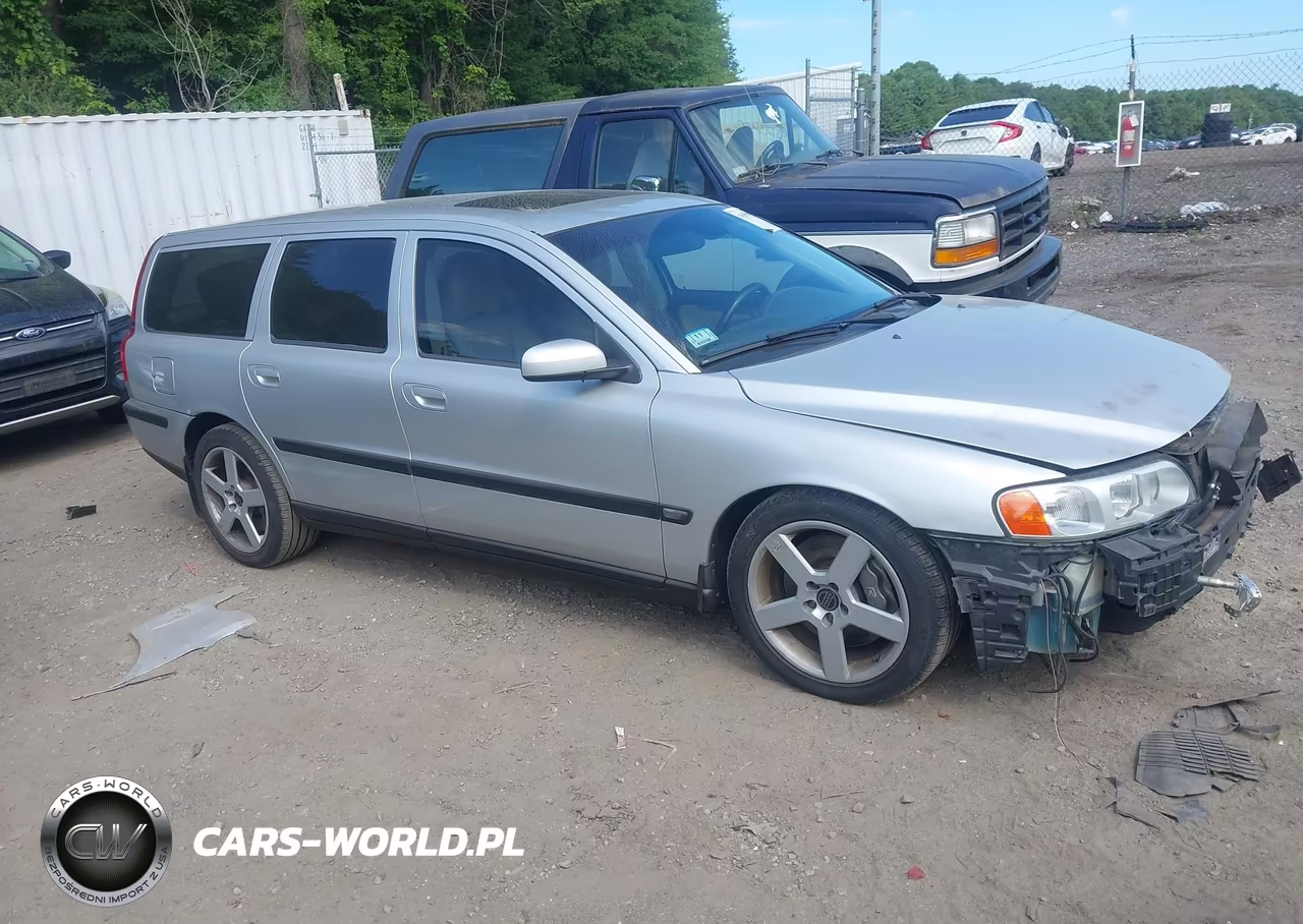 2004 Volvo V70 R