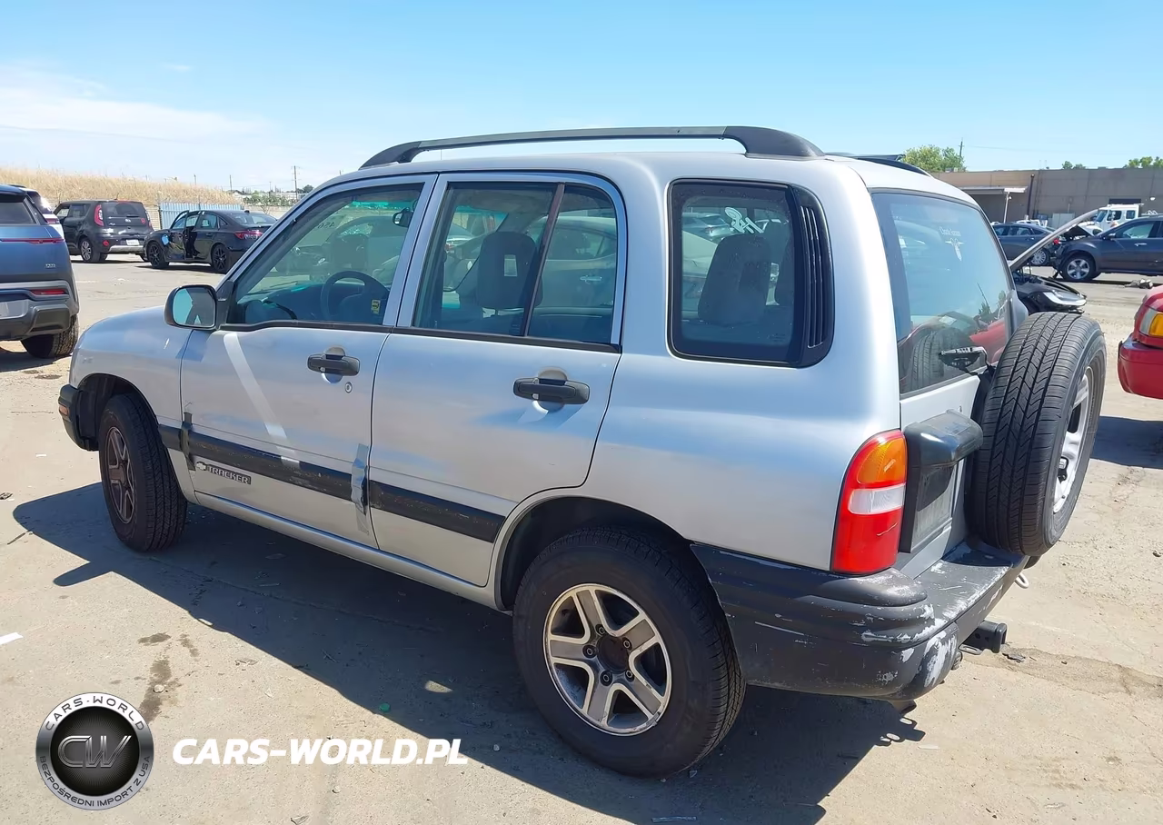 2003 Chevrolet Tracker Hard Top Base VIN:2CNBE13C836951690 - 3