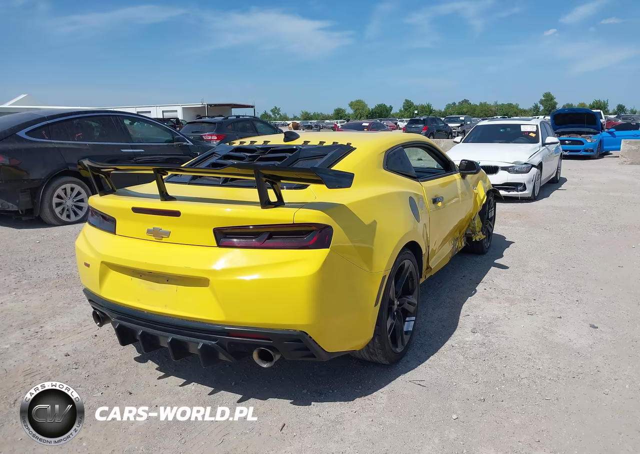 2018 Chevrolet Camaro 1Ss VIN:1G1FF1R71J0134945 - 4