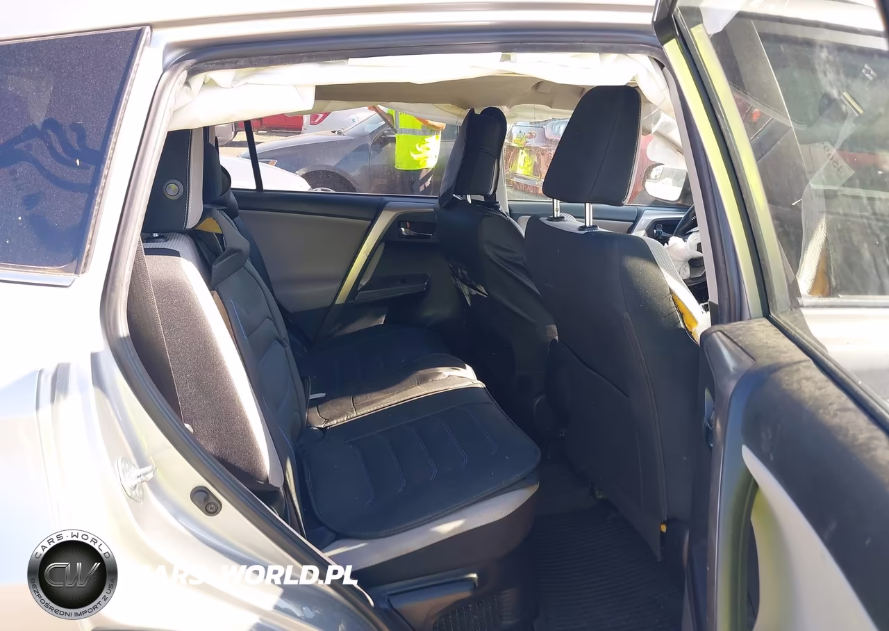2017 Toyota Rav4 Hybrid Xle VIN:JTMRJREV3HD101017 - 8