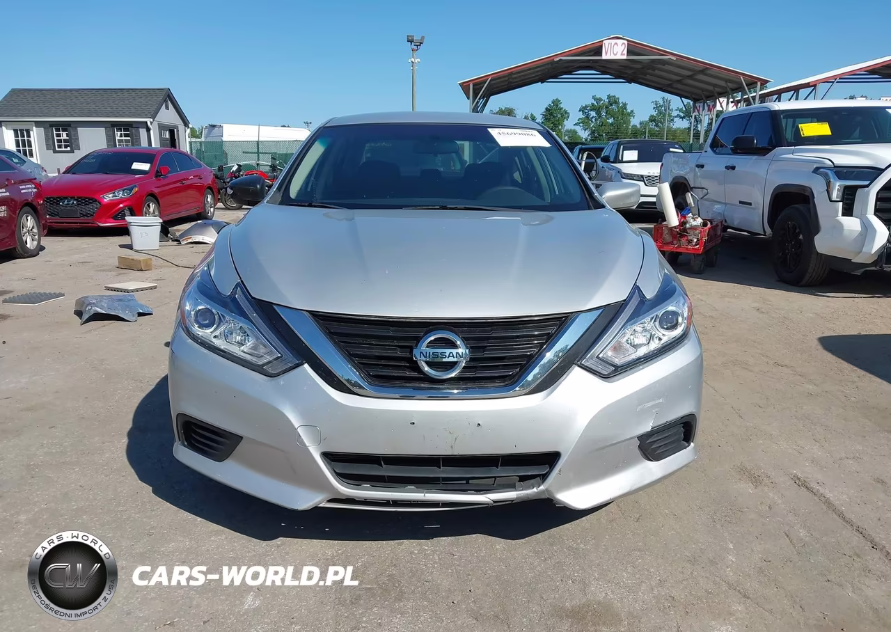 2018 Nissan Altima 2.5 S VIN:1N4AL3AP1JC117102 - 13