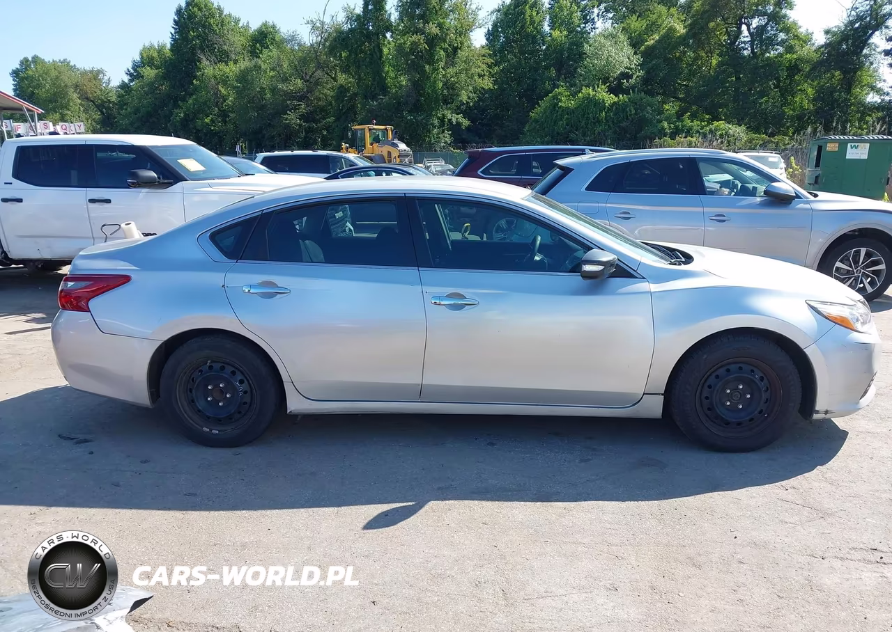 2018 Nissan Altima 2.5 S VIN:1N4AL3AP1JC117102 - 14