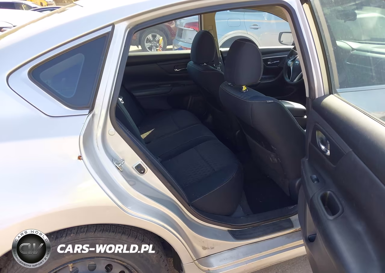 2018 Nissan Altima 2.5 S VIN:1N4AL3AP1JC117102 - 8