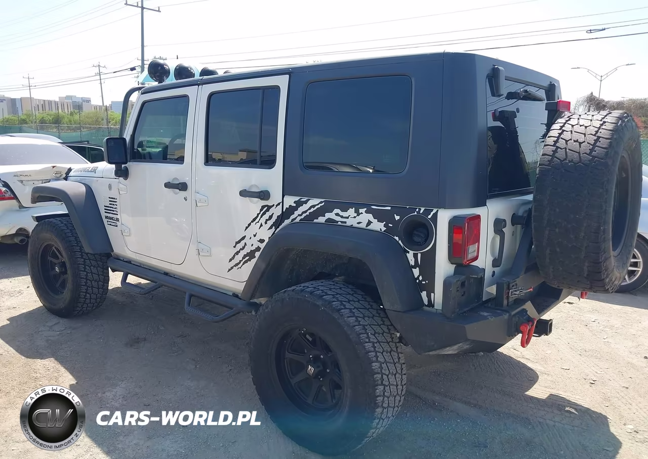 2010 Jeep Wrangler Unlimited Sport VIN:1J4BA3H17AL105150 - 3