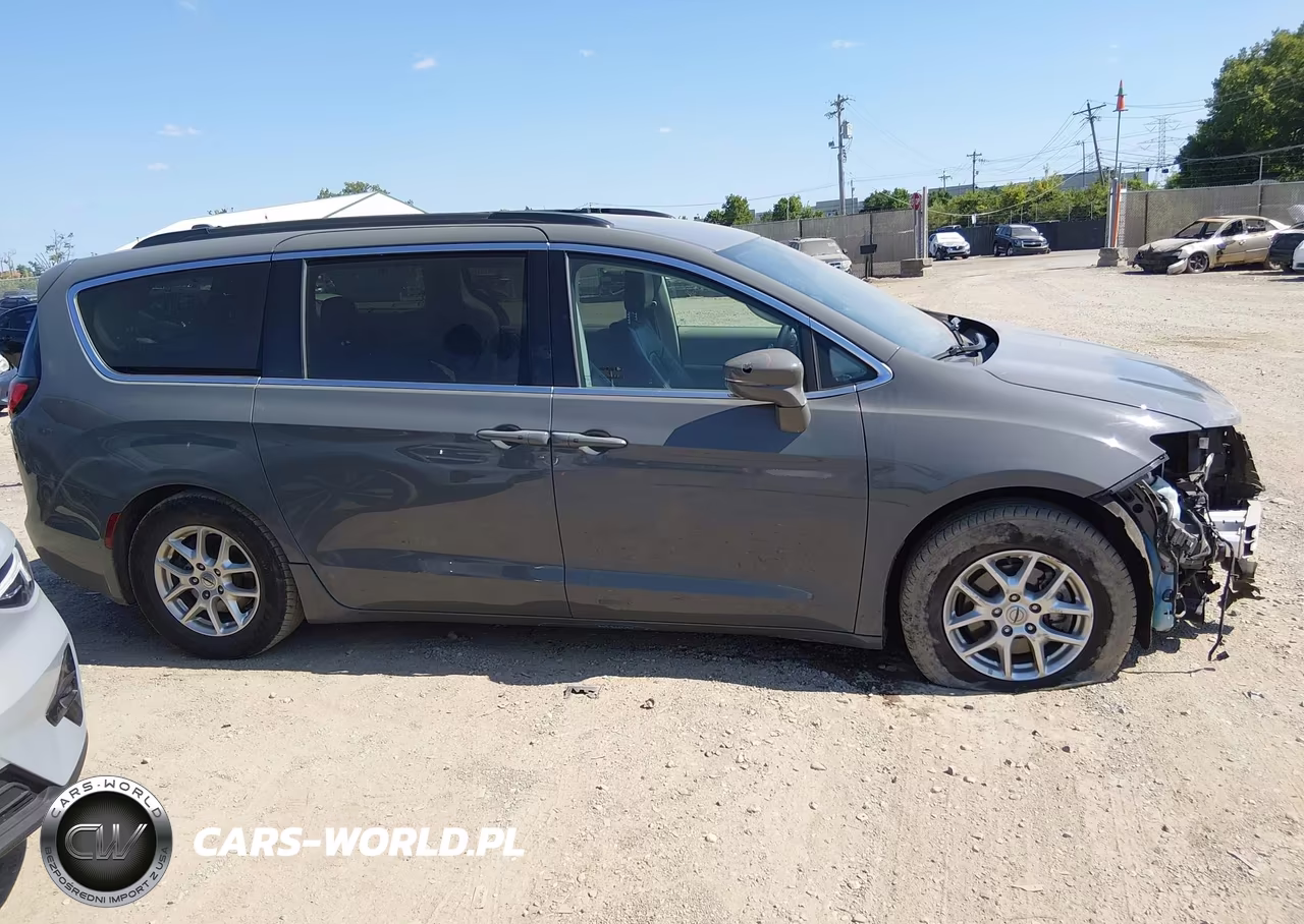 2022 Chrysler Pacifica Touring L VIN:2C4RC1BG5NR179342 - 14