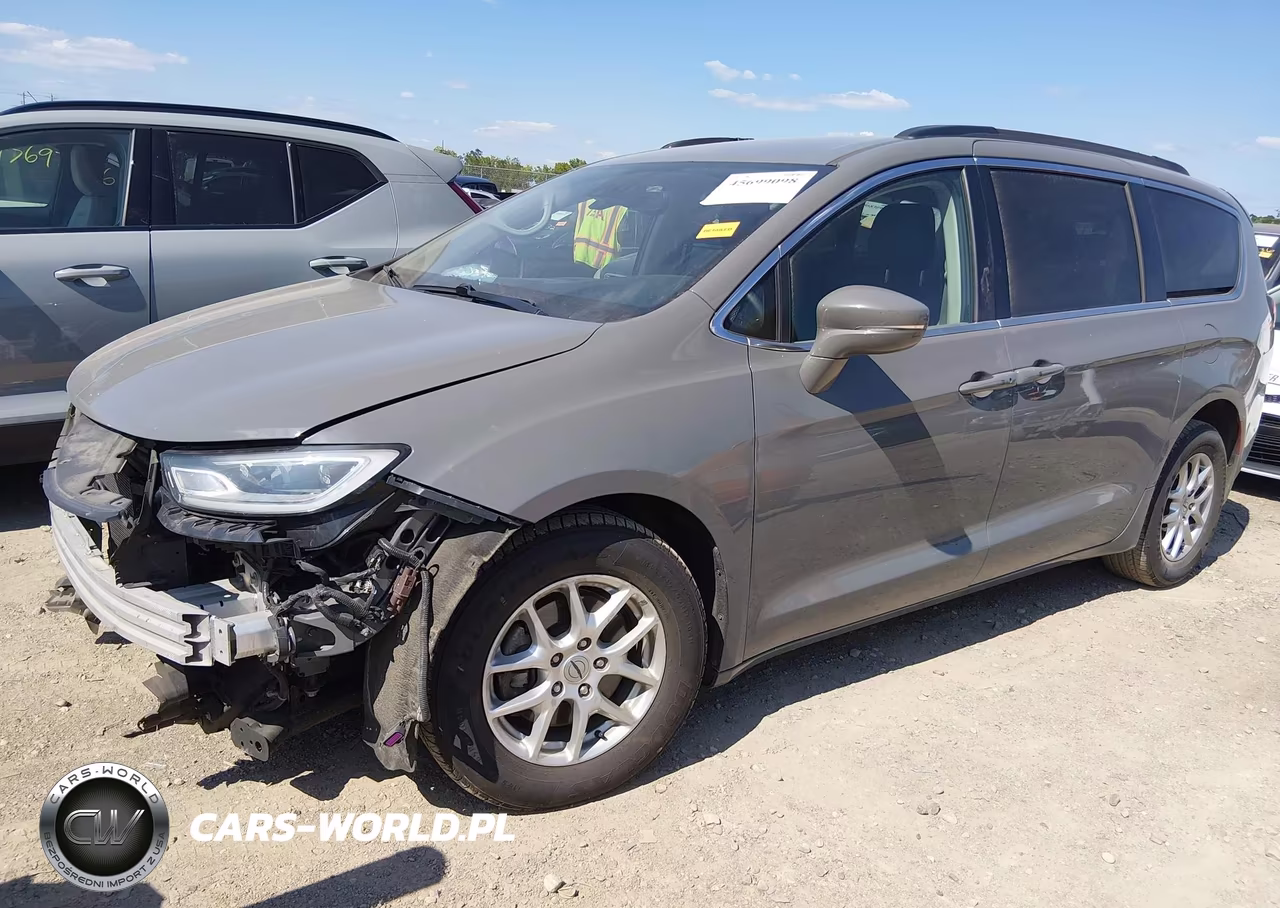 2022 Chrysler Pacifica Touring L VIN:2C4RC1BG5NR179342 - 2