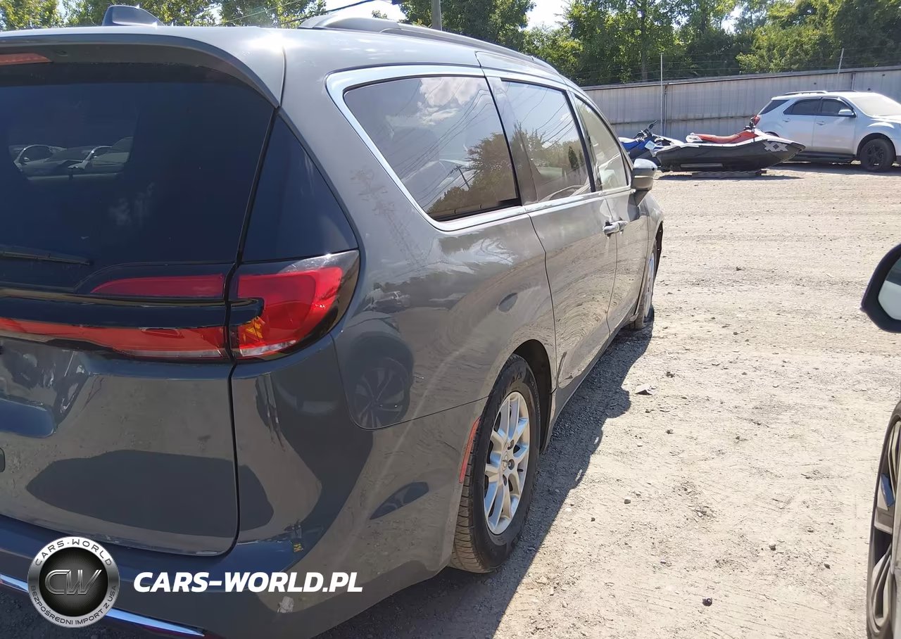 2022 Chrysler Pacifica Touring L VIN:2C4RC1BG5NR179342 - 4