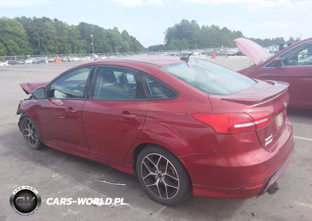 2015 Ford Focus Se VIN:1FADP3F23FL298791 - 3