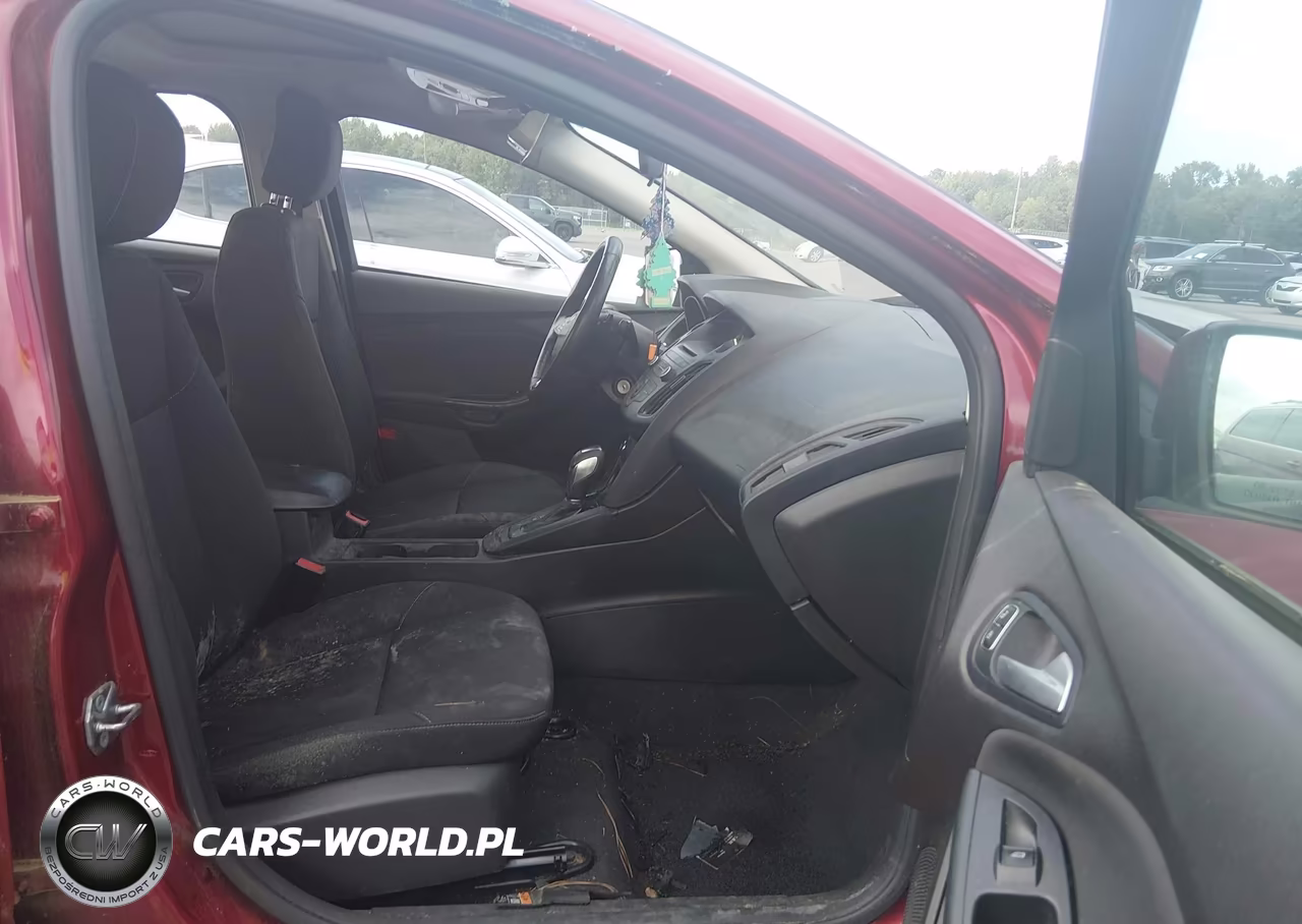 2015 Ford Focus Se VIN:1FADP3F23FL298791 - 5