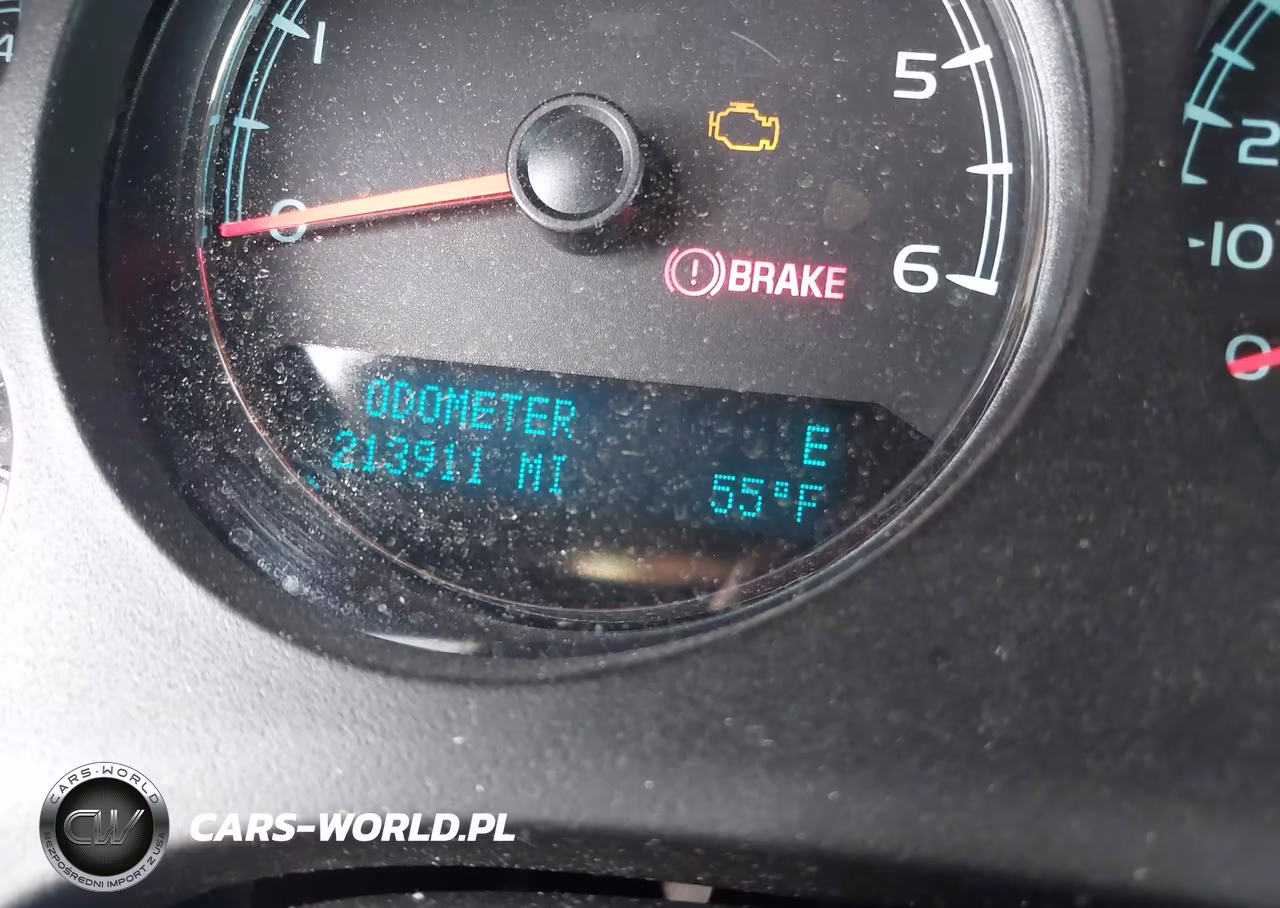 2011 Chevrolet Tahoe Lt VIN:1GNSKBE01BR160126 - 15