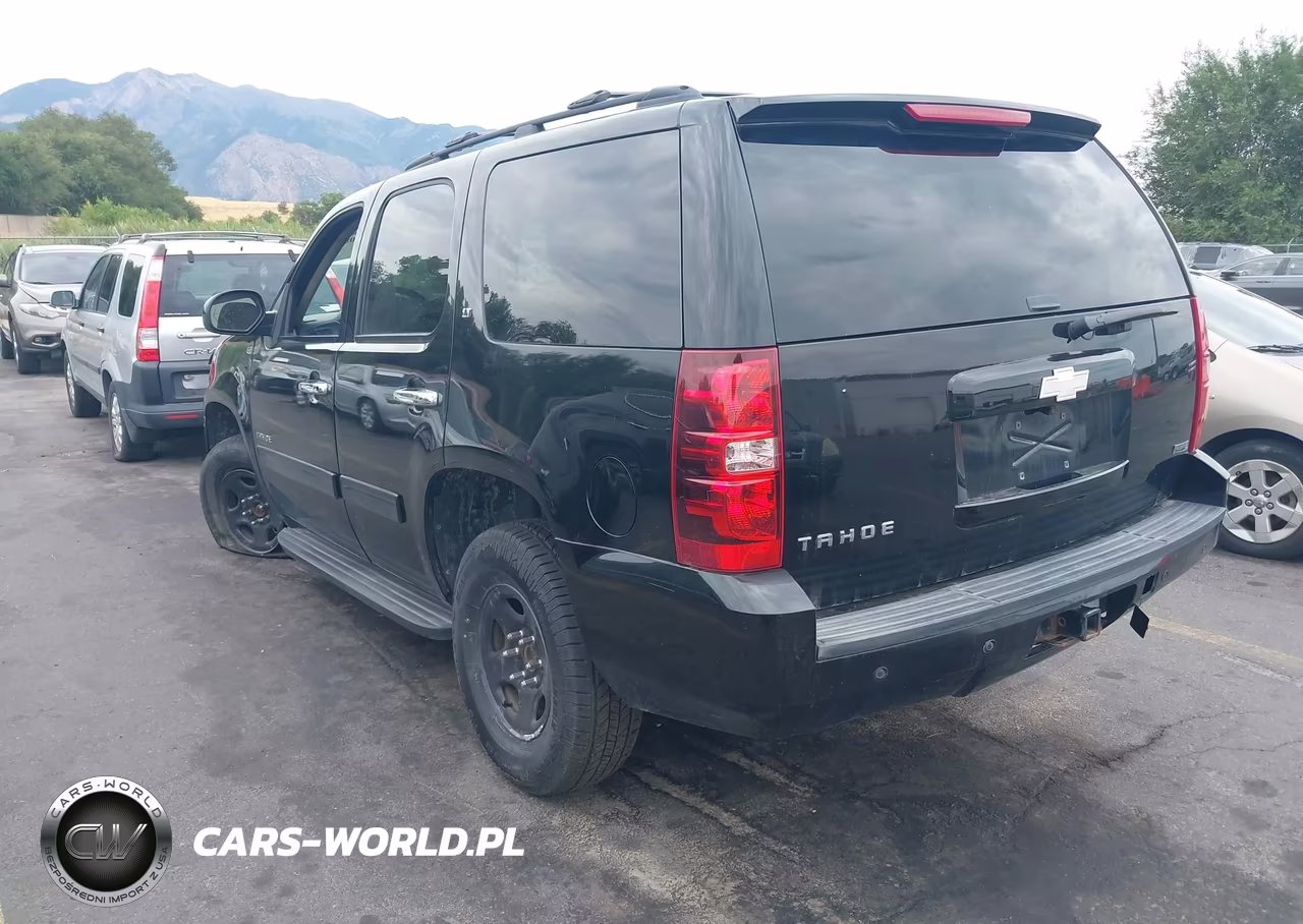 2011 Chevrolet Tahoe Lt VIN:1GNSKBE01BR160126 - 3