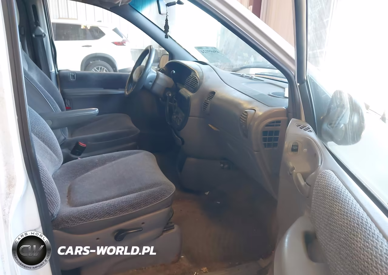1996 Plymouth Voyager Se-Rallye VIN:1P4GP45R6TB438194 - 5