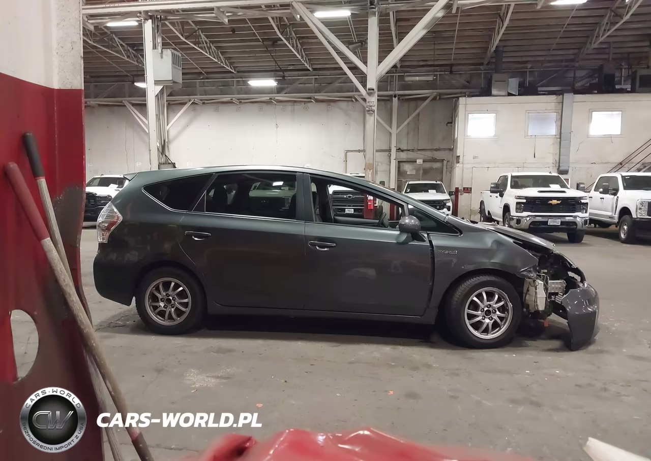 2012 Toyota Prius V Two VIN:JTDZN3EU6C3109748 - 14