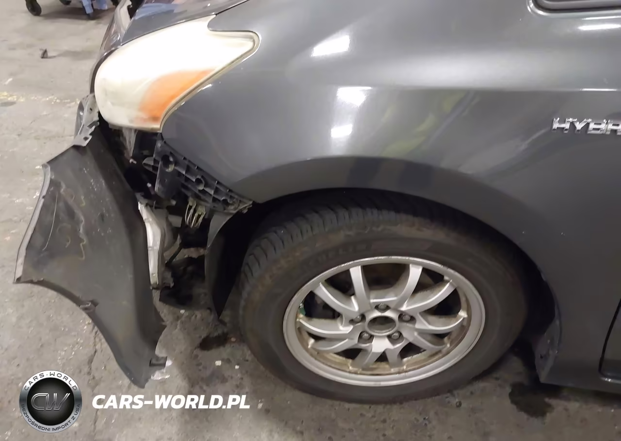 2012 Toyota Prius V Two VIN:JTDZN3EU6C3109748 - 18