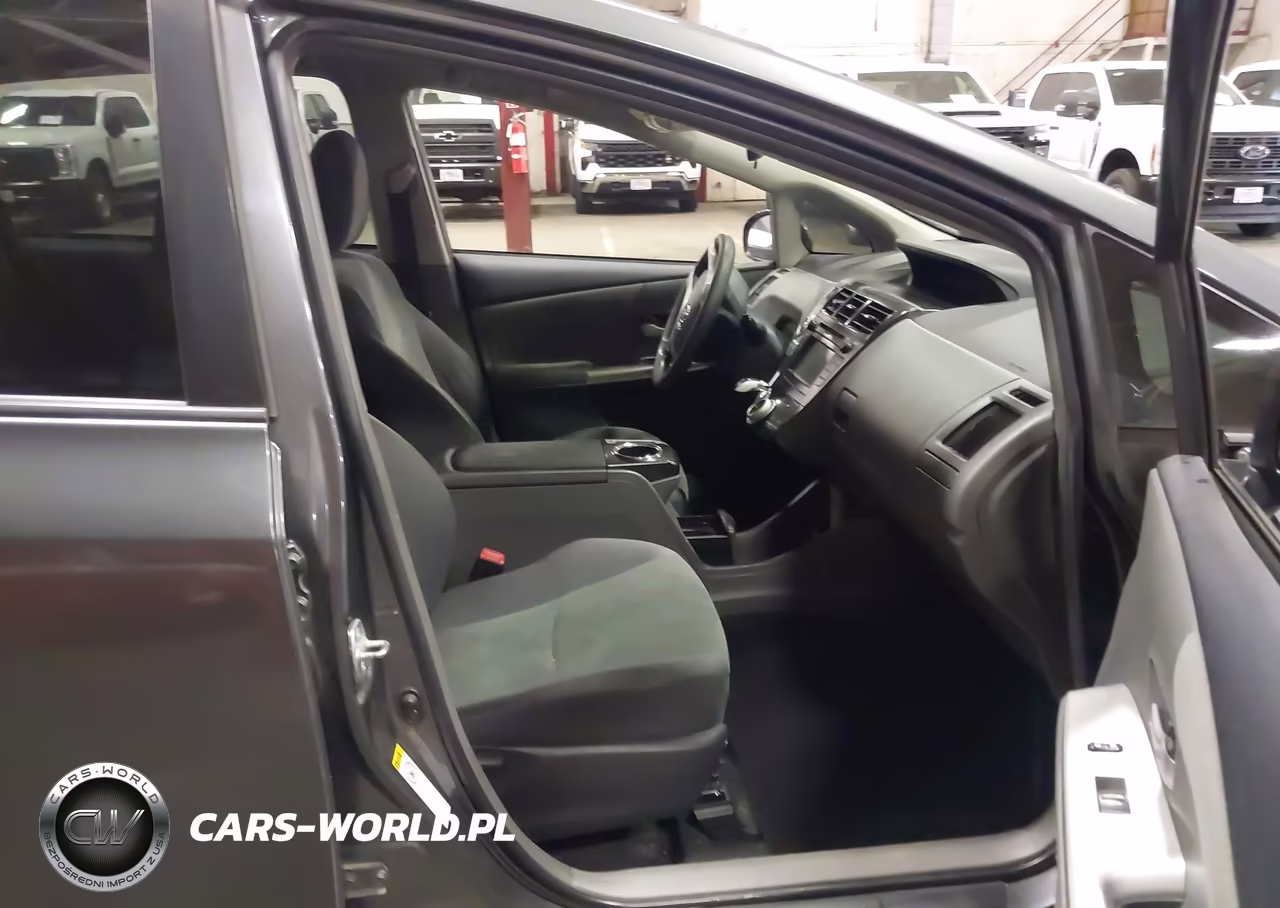 2012 Toyota Prius V Two VIN:JTDZN3EU6C3109748 - 5
