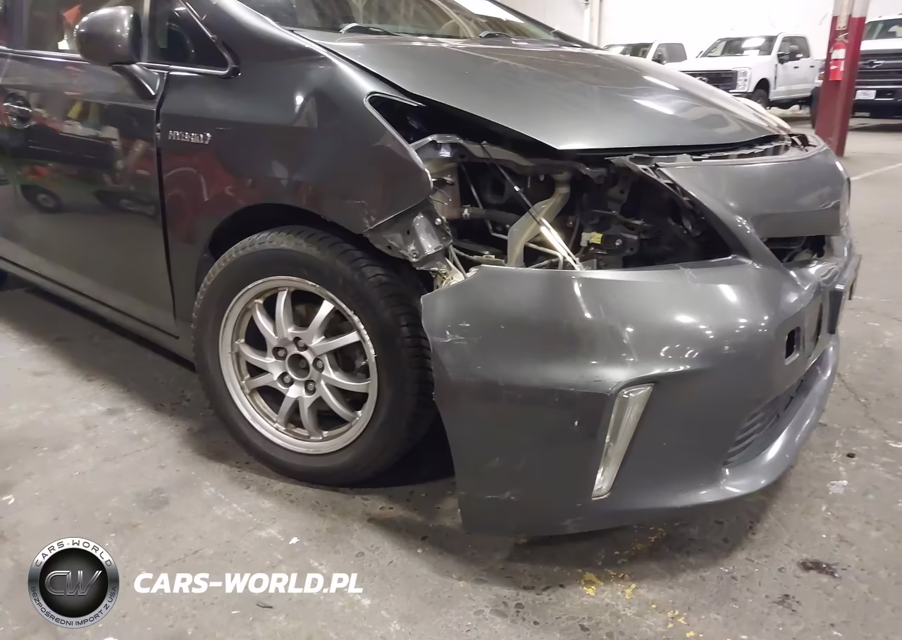 2012 Toyota Prius V Two VIN:JTDZN3EU6C3109748 - 6