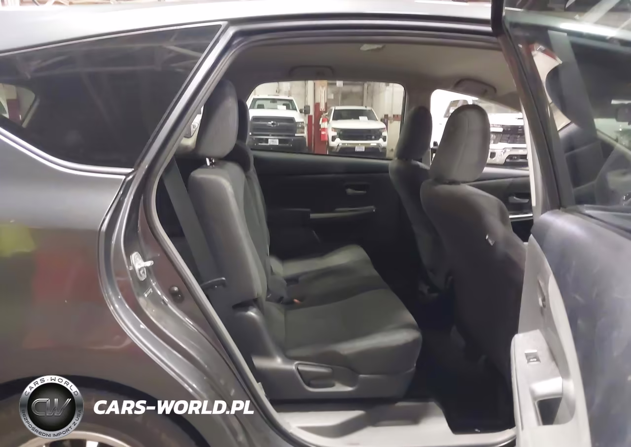 2012 Toyota Prius V Two VIN:JTDZN3EU6C3109748 - 8