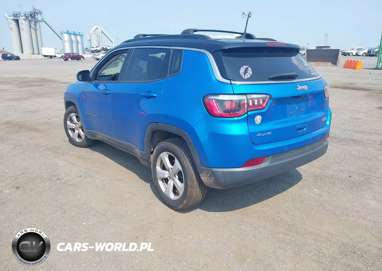 2019 Jeep Compass Latitude 4X4 VIN:3C4NJDBB4KT838224 - 3