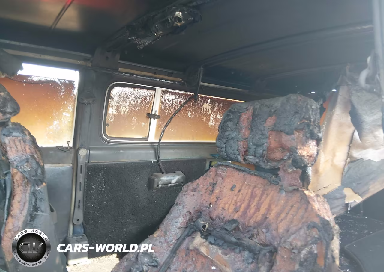 1983 Jeep Cherokee VIN:1JCNJ17D4DT021258 - 12
