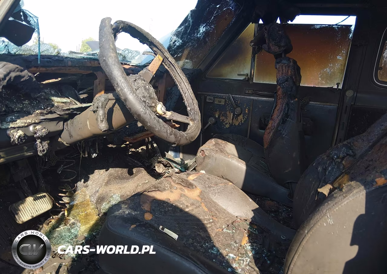 1983 Jeep Cherokee VIN:1JCNJ17D4DT021258 - 6