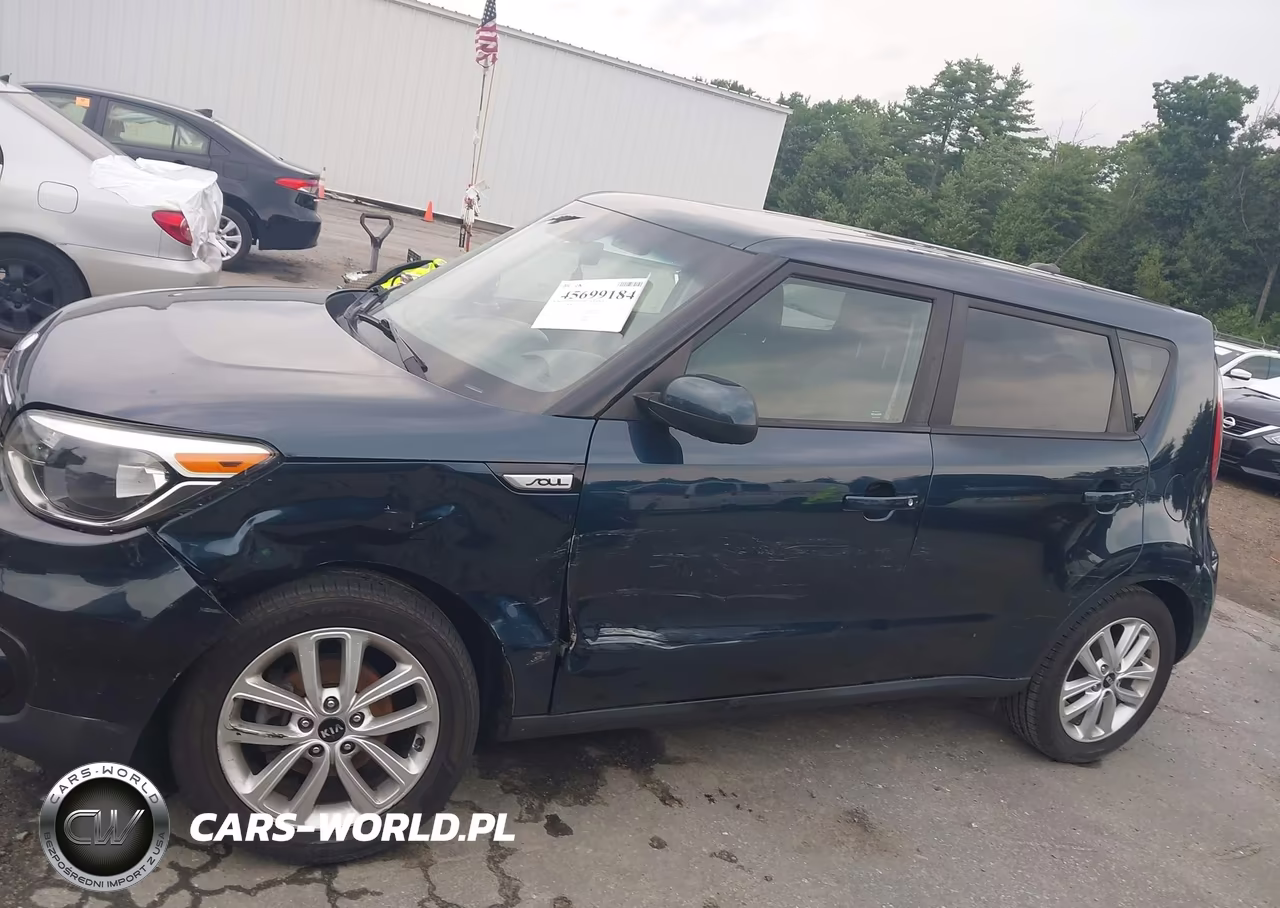 2017 Kia Soul + VIN:KNDJP3A53H7416753 - 6
