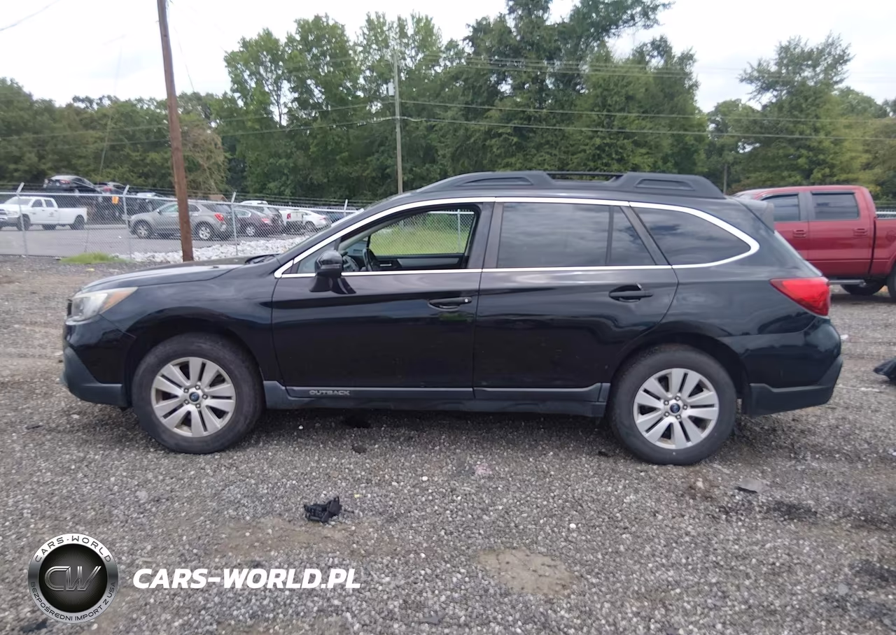 2018 Subaru Outback 2.5I Premium VIN:4S4BSAFC2J3215868 - 14