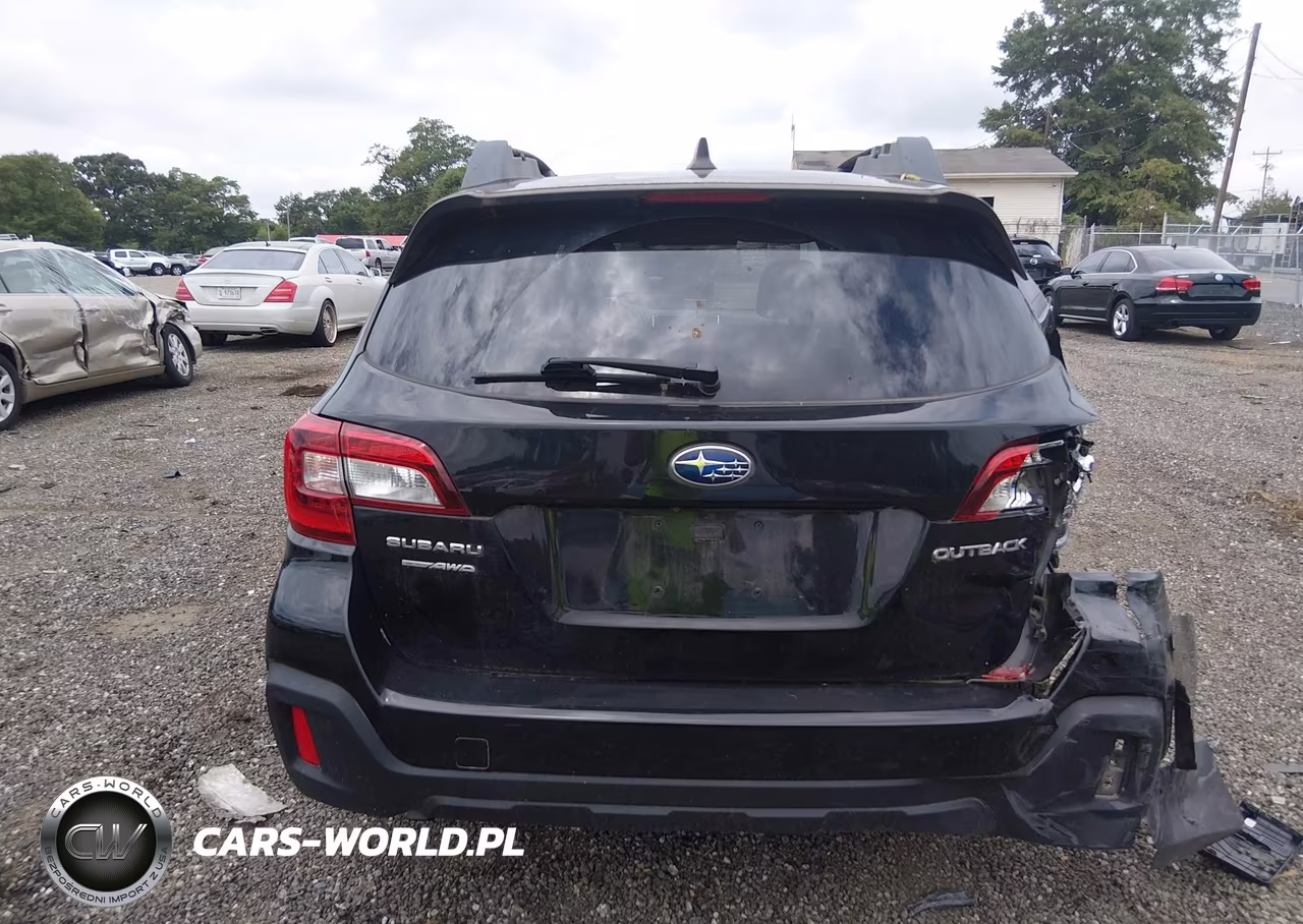 2018 Subaru Outback 2.5I Premium VIN:4S4BSAFC2J3215868 - 16