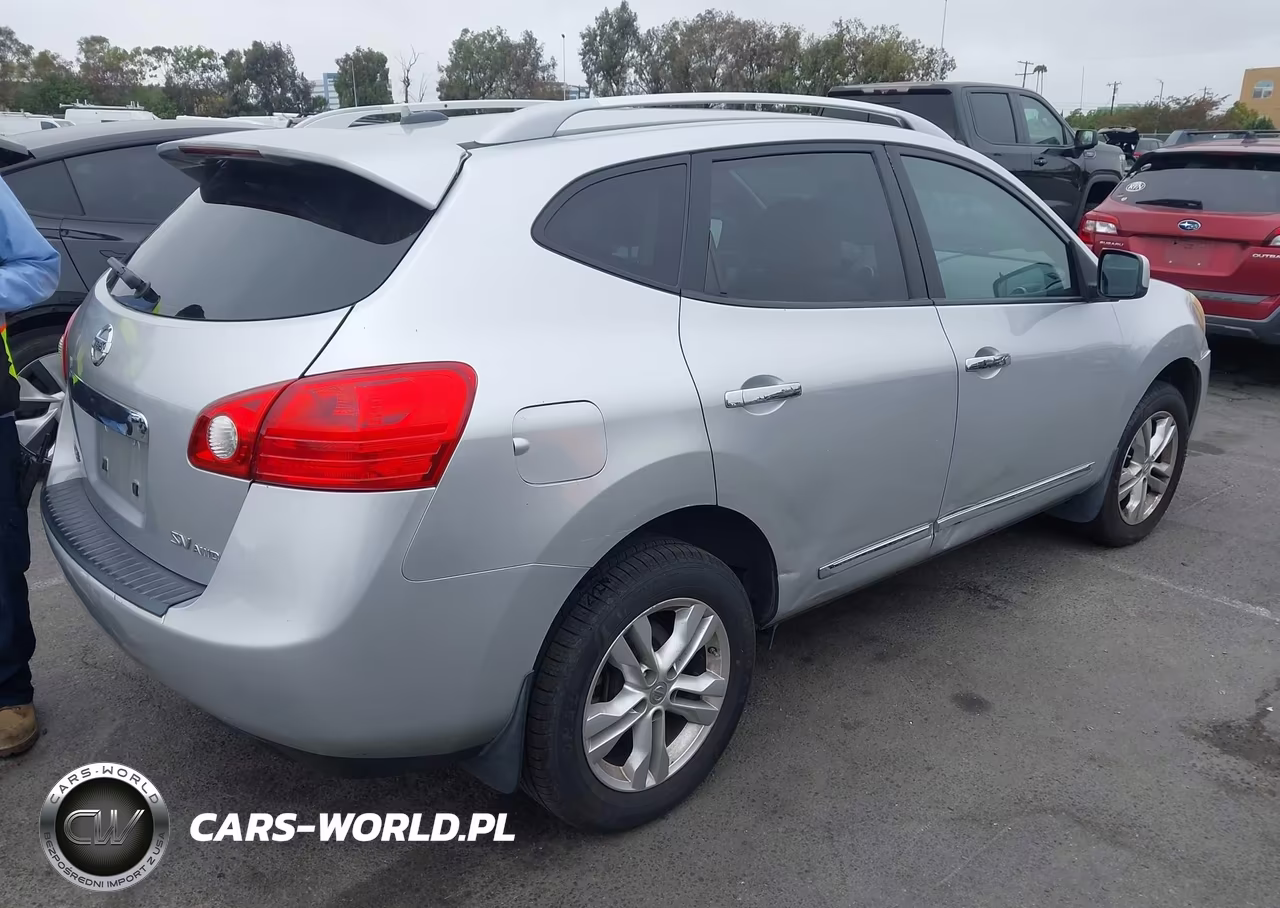 2013 Nissan Rogue Sv VIN:JN8AS5MV0DW604866 - 4