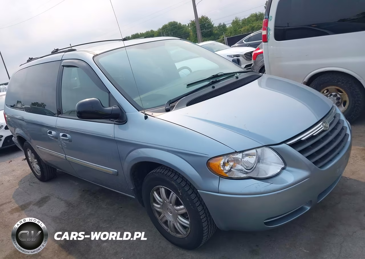 2005 Chrysler Town & Country Touring