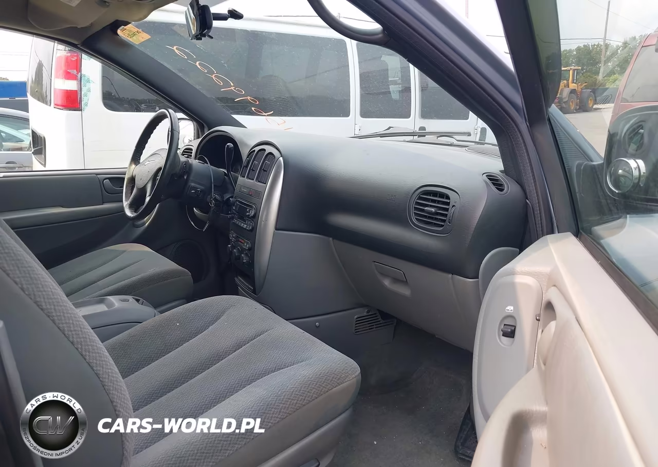 2005 Chrysler Town & Country Touring VIN:2C4GP54L95R157051 - 5