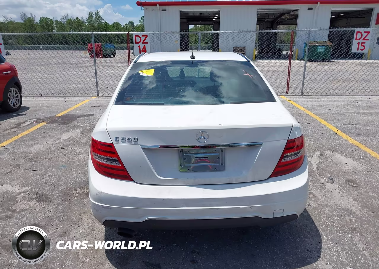 2013 Mercedes-Benz C 250 Sport VIN:WDDGF4HB5DR285814 - 16