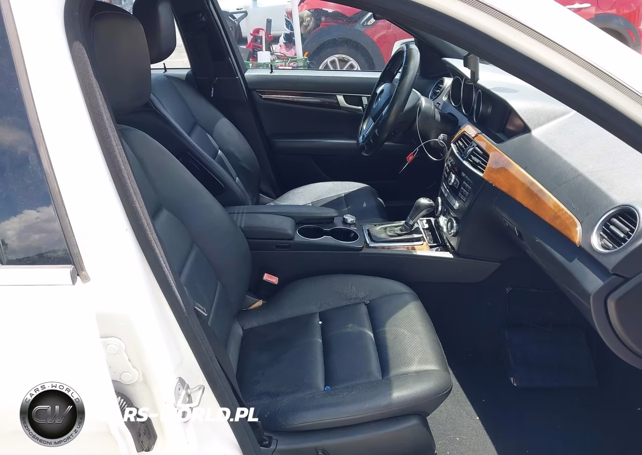 2013 Mercedes-Benz C 250 Sport VIN:WDDGF4HB5DR285814 - 5