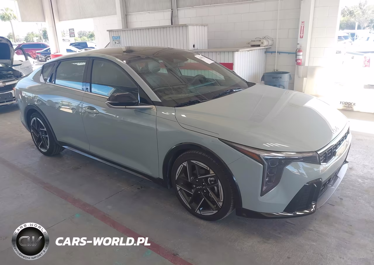 2025 Kia K4 Gt-Line VIN:3KPFW4DE5SE130663 - 1