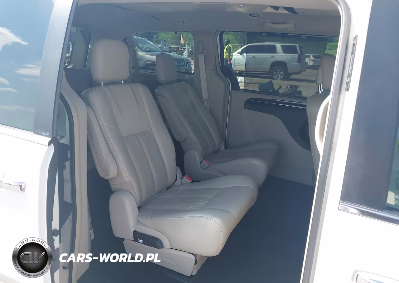 2012 Chrysler Town & Country Limited VIN:2C4RC1GG4CR175448 - 8