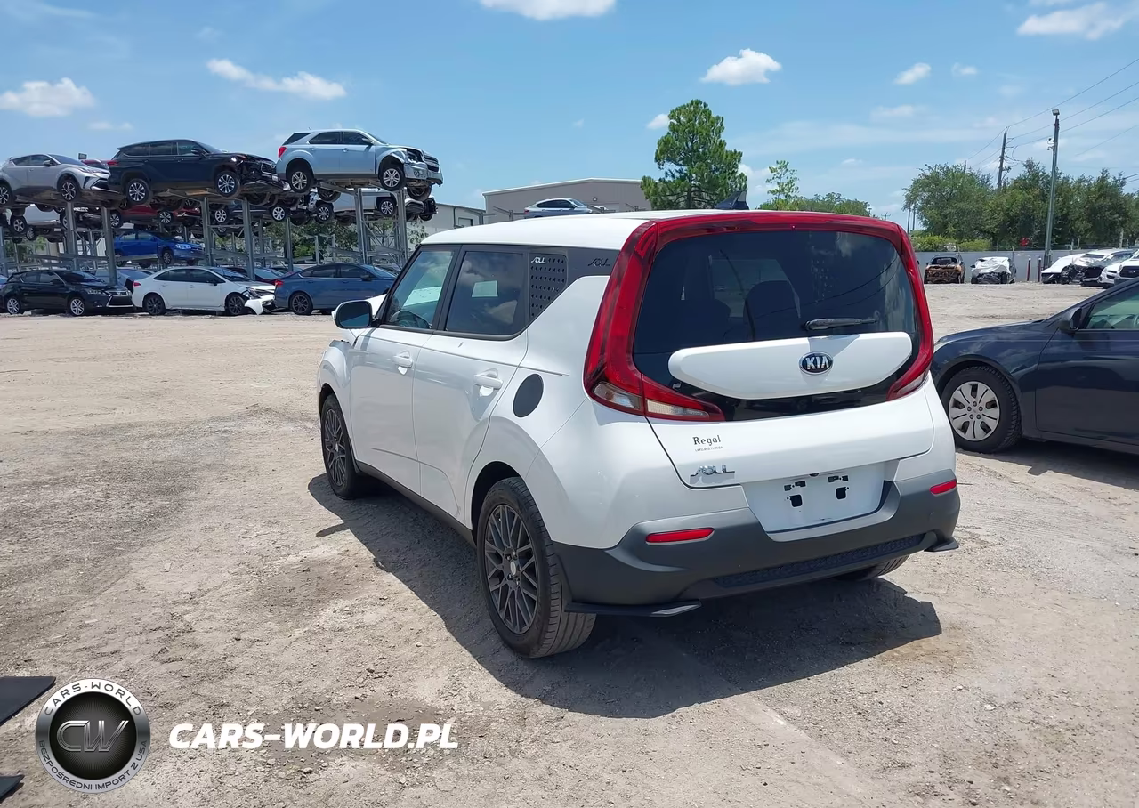 2020 Kia Soul Lx VIN:KNDJ23AU0L7072782 - 3