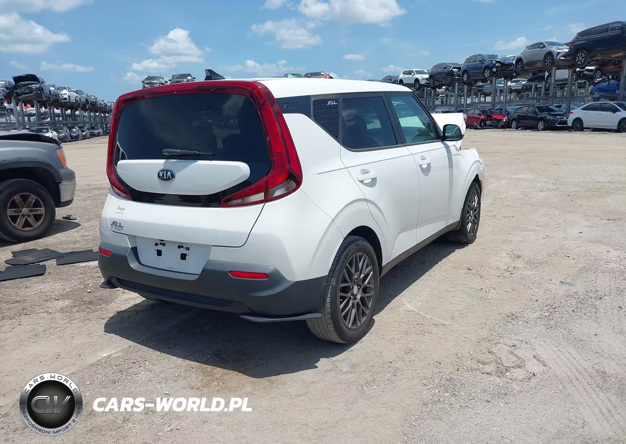 2020 Kia Soul Lx VIN:KNDJ23AU0L7072782 - 4