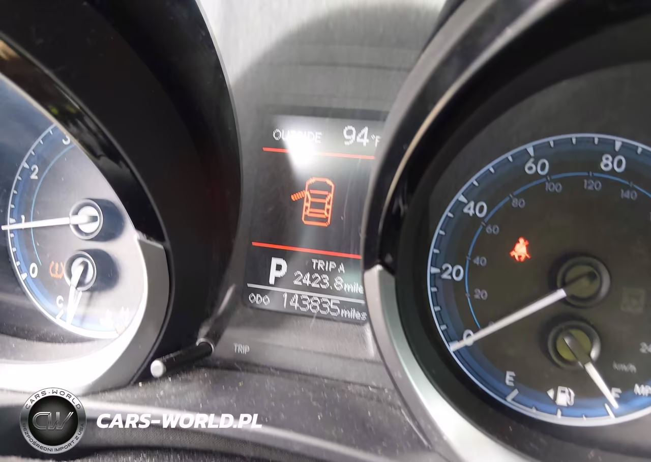 2015 Toyota Corolla S Plus VIN:5YFBURHE4FP265875 - 15