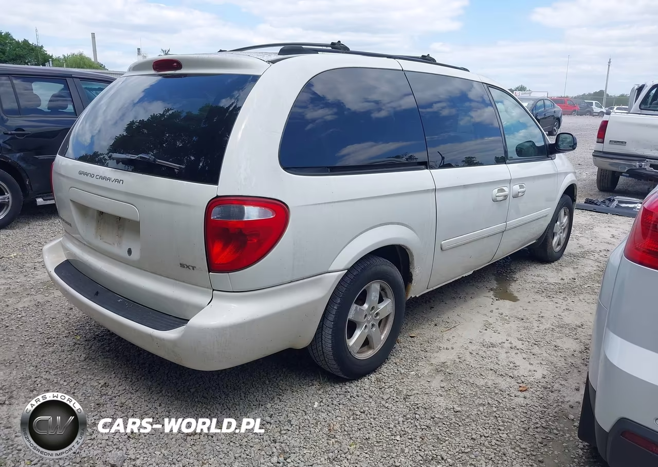 2005 Dodge Grand Caravan Sxt VIN:2D4GP44L85R216300 - 4