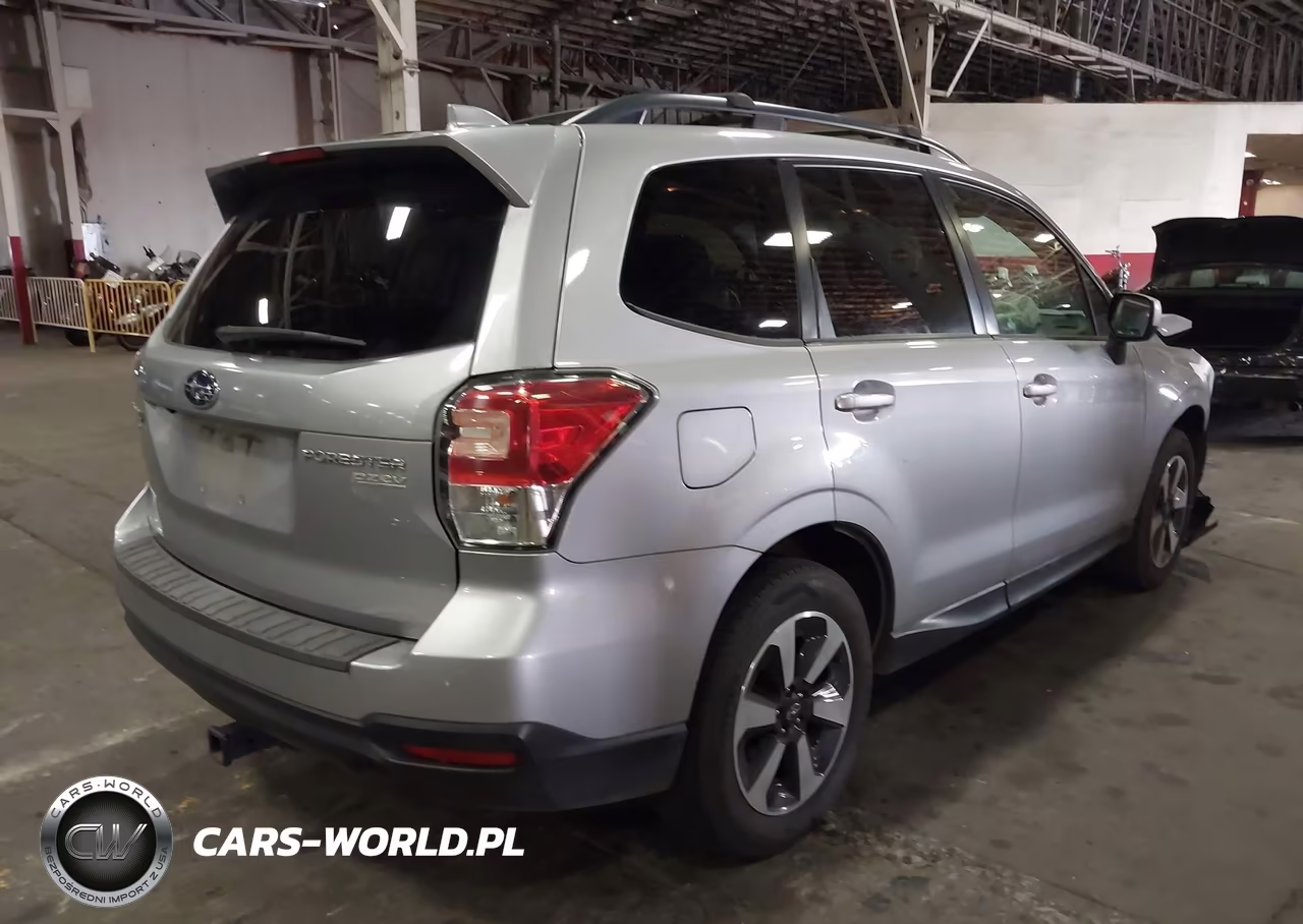 2017 Subaru Forester 2.5I Premium VIN:JF2SJAEC6HH526162 - 4