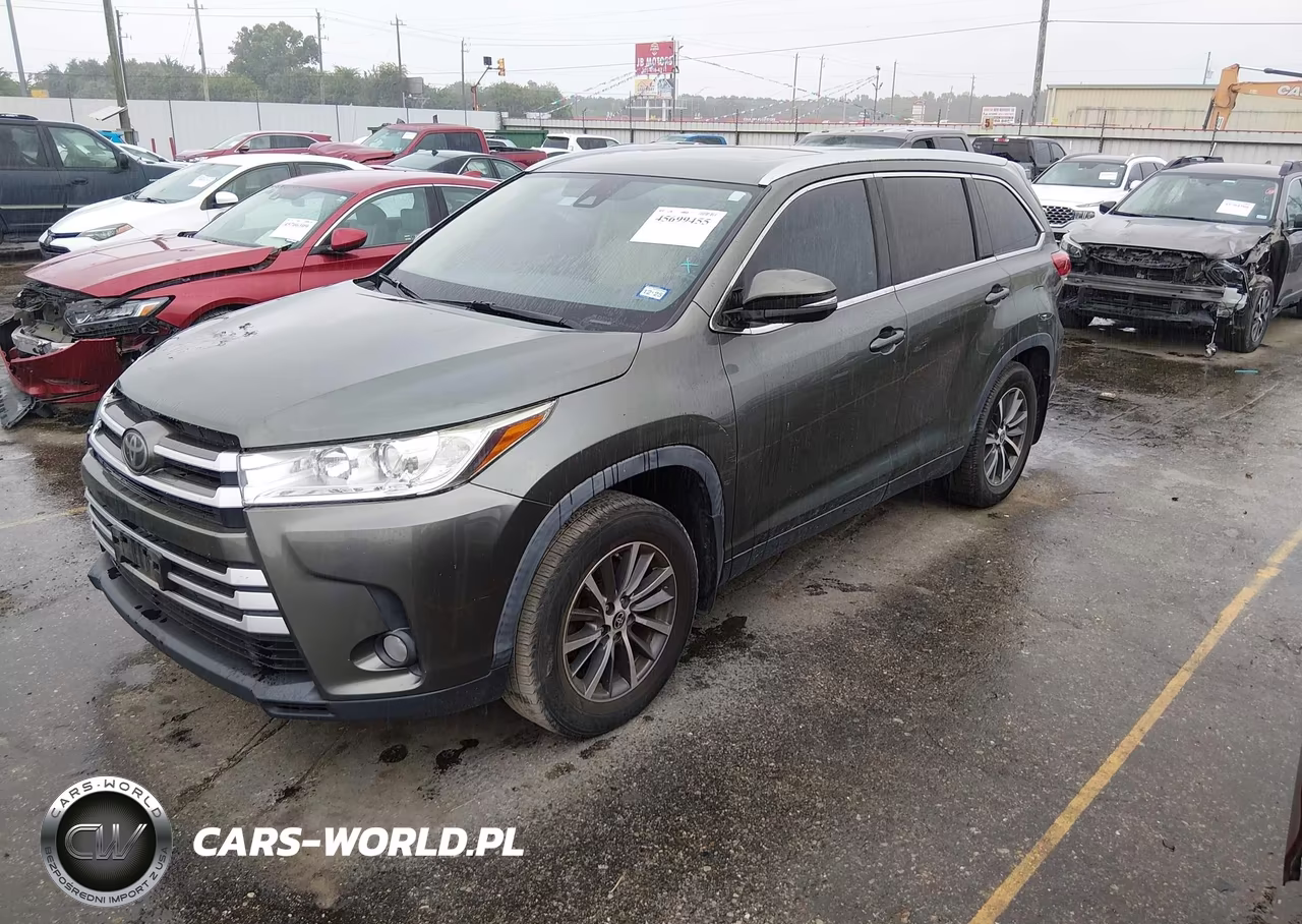 2019 Toyota Highlander Xle VIN:5TDKZRFHXKS368265 - 2